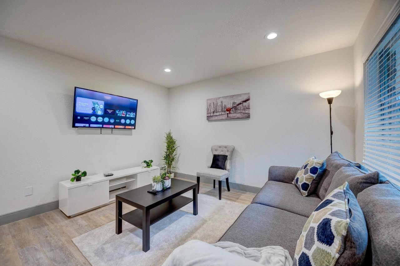 Trendy Midtown Apt, Walk To Shops & Sites, Pets Ok Houston Ngoại thất bức ảnh