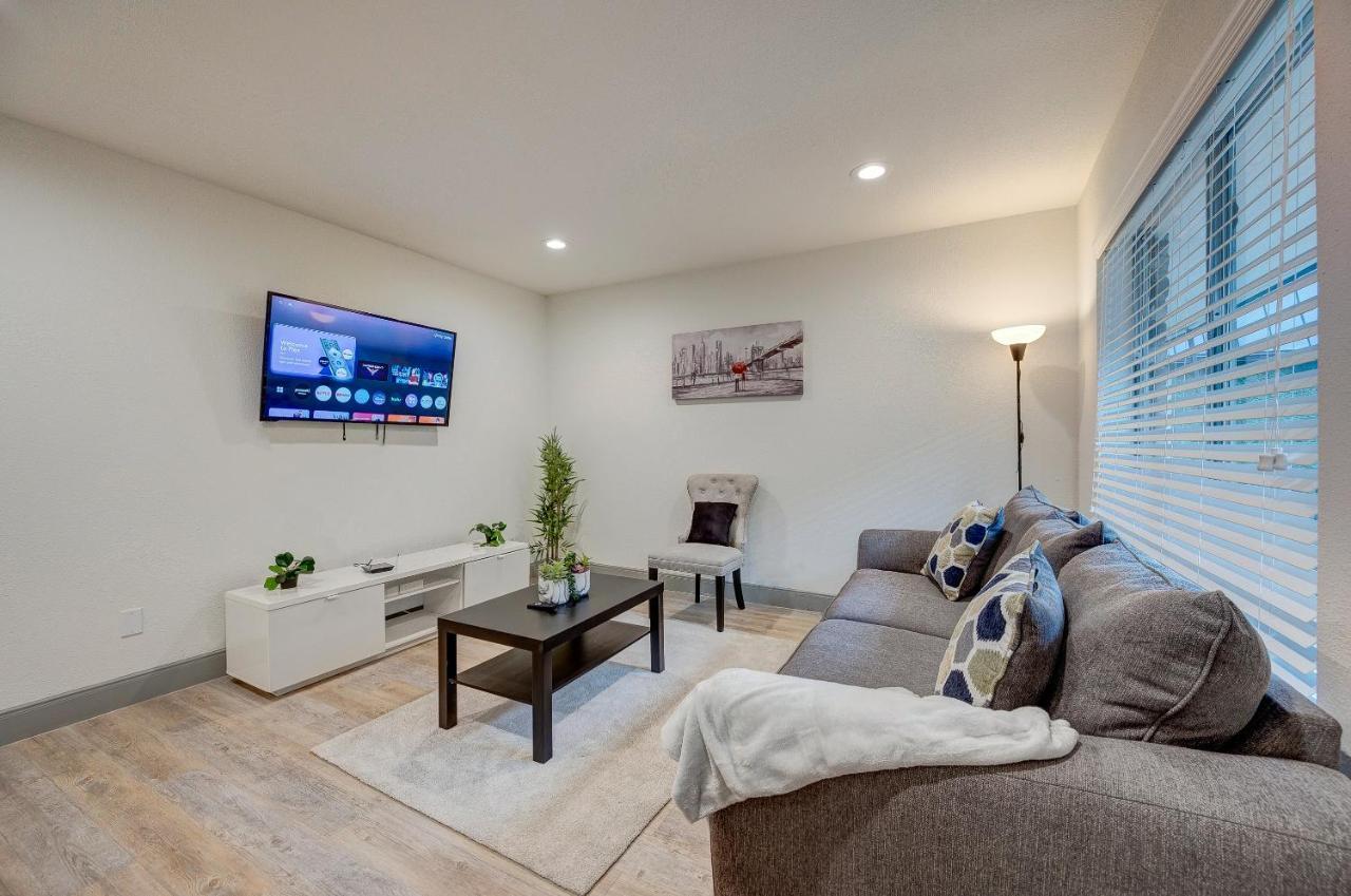 Trendy Midtown Apt, Walk To Shops & Sites, Pets Ok Houston Ngoại thất bức ảnh